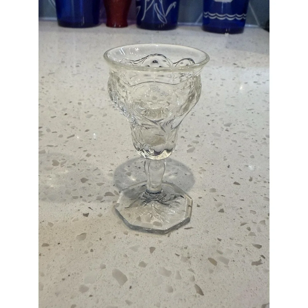 McKee Rock Crystal Clear Tiny 2 7/8